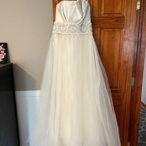 Amsale Wedding Gown Size 10